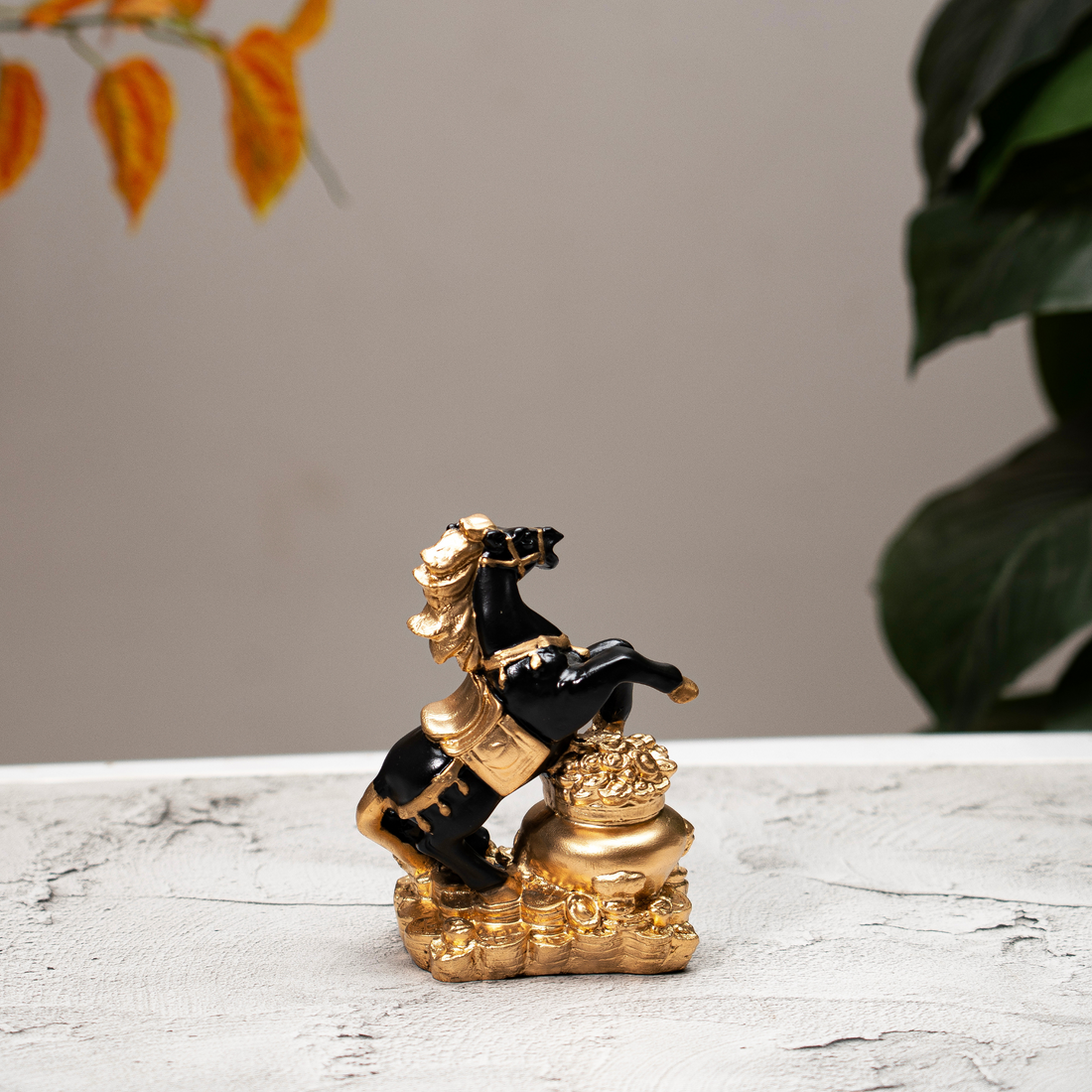 Coin Horse Black Gold